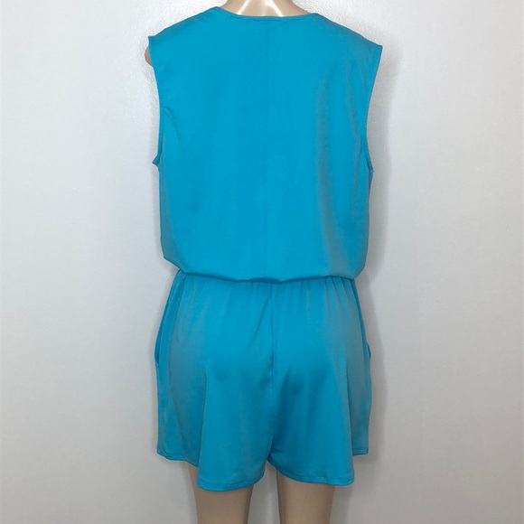 🦋ROMPER🦋 - Picture 3 of 7